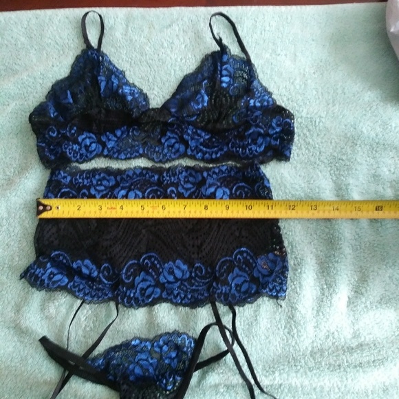 3 piece lingerie set - Picture 2 of 3